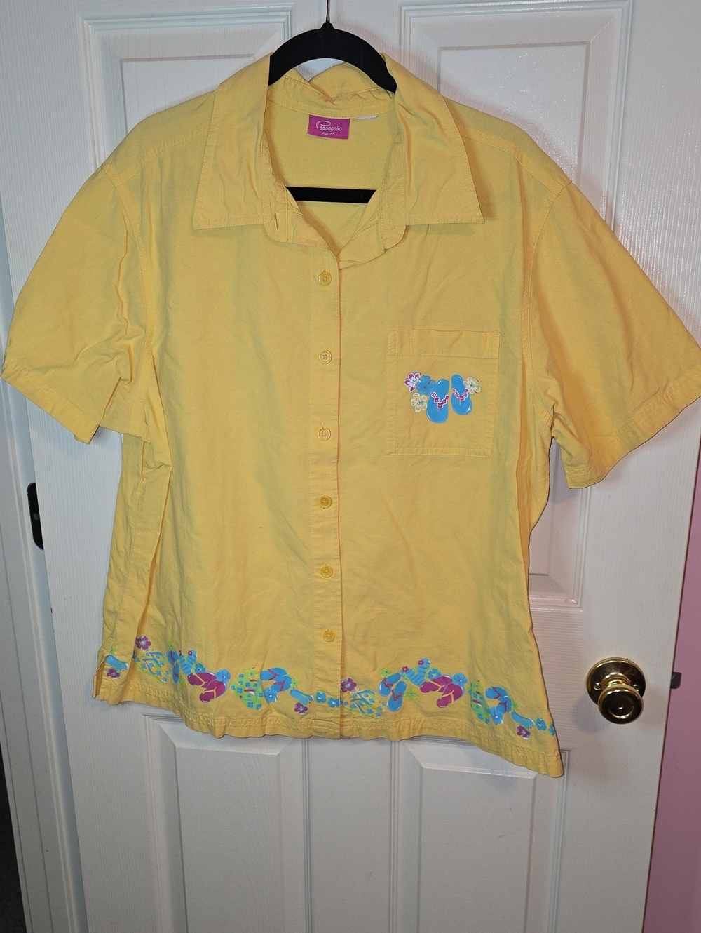 Pappagallo Yellow Short-Sleeve Button-Down Shirt with Flip-Flop Motif